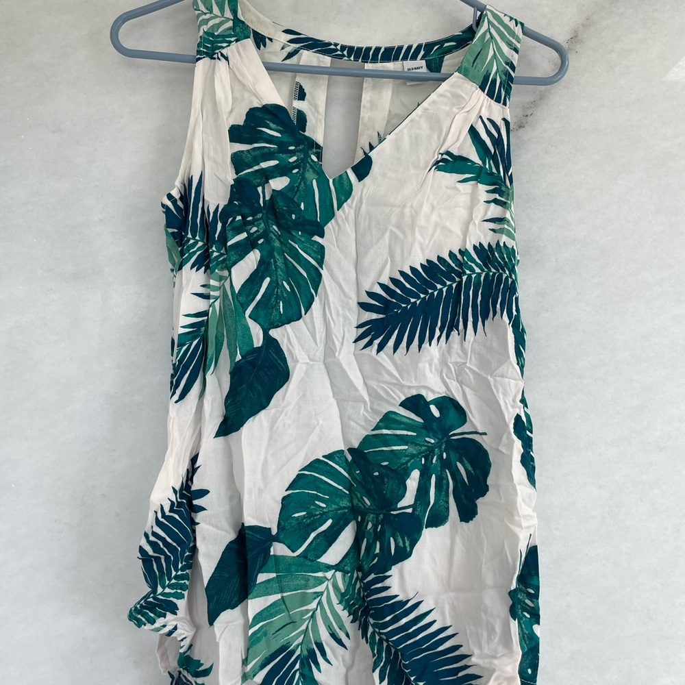 Old Navy size small plant pattern tank top